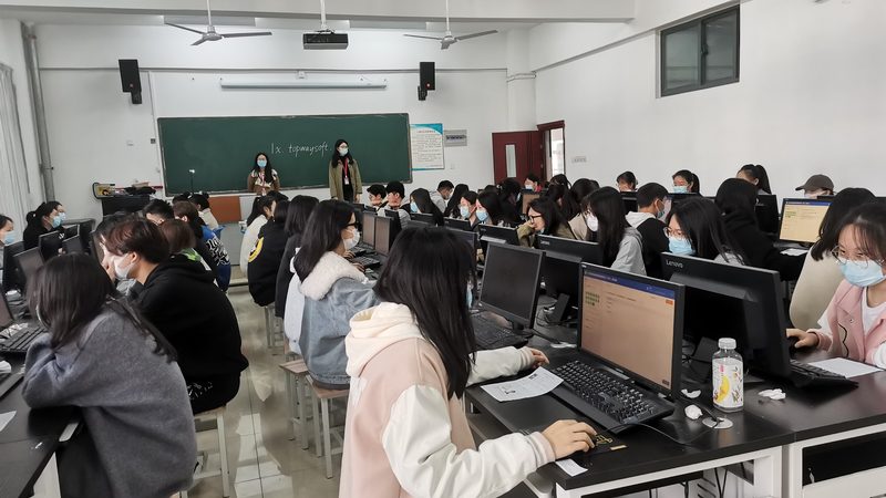 制造业劳务外包：最新政策下的合规与优化**